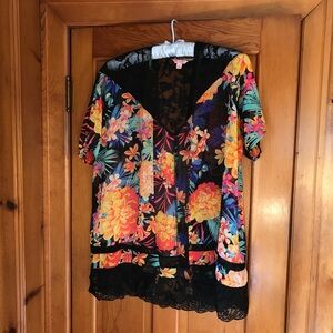 Candie’s Floral Black Sheer Women's Kimono Top with oodles of Black Lace, size L